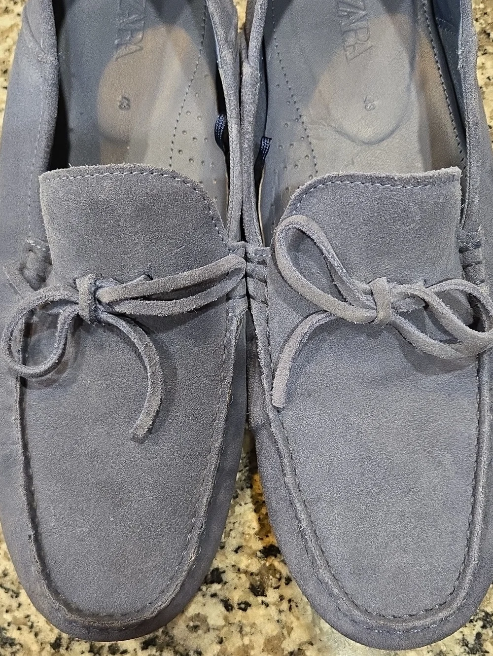 ZARA MEN'S DRIVING MOCCASINS. W/ FRONT TIE BOW DETAIL. SIZE EU 43 = US. 10. BLUE